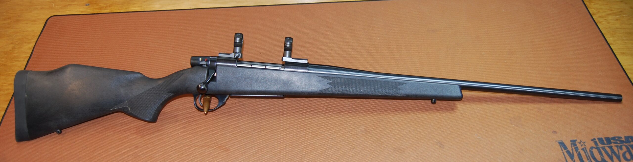 Weatherby Vanguard - 7mm Rem Mag - 24" Barrel - Very Good Condition - Synthetic Stock